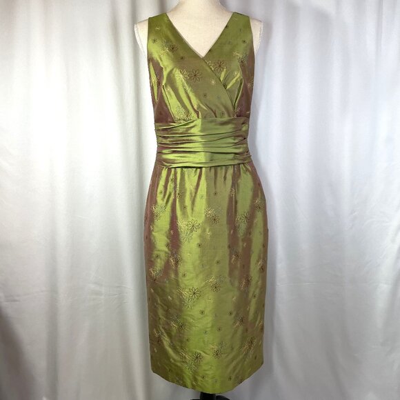 Siri Dresses & Skirts - NWT Siri Silk Shantung Cocktail Dress Madrid Sheath Size 12 Sleeveless V NecK